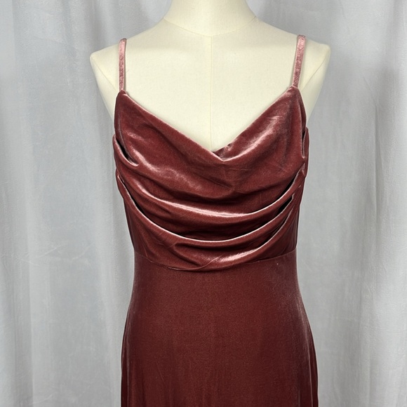 Revelry Skye Velvet Dress. - Picture 4 of 10